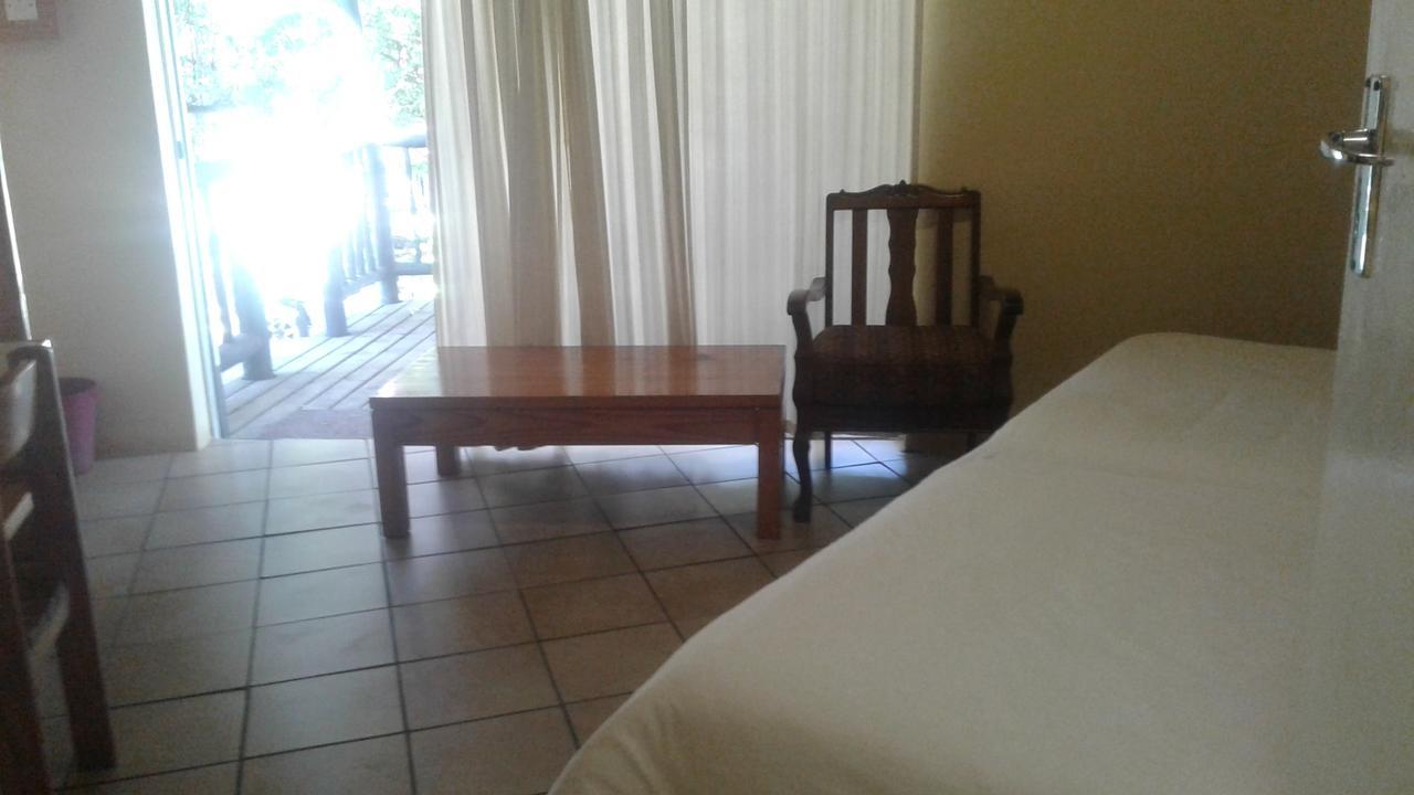 Lentswe Lodge Serowe Extérieur photo